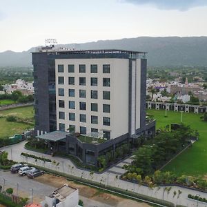 Grand Xenia